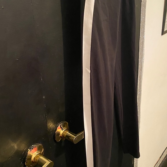 Love pink leggings - Picture 3 of 5